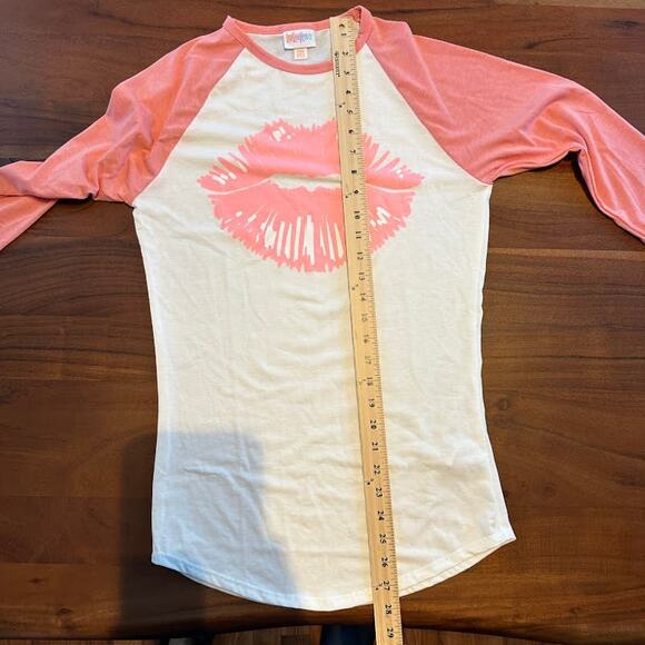 LuLaRoe NWT Randy TShirt Crew Neck Lip Kiss Long Sleeve White & Pink Size XXS - Picture 7 of 7